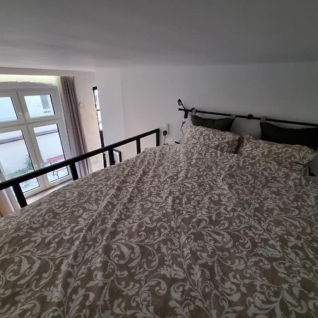 Honeymoon & Air-Conditioning! Торунь Экстерьер фото